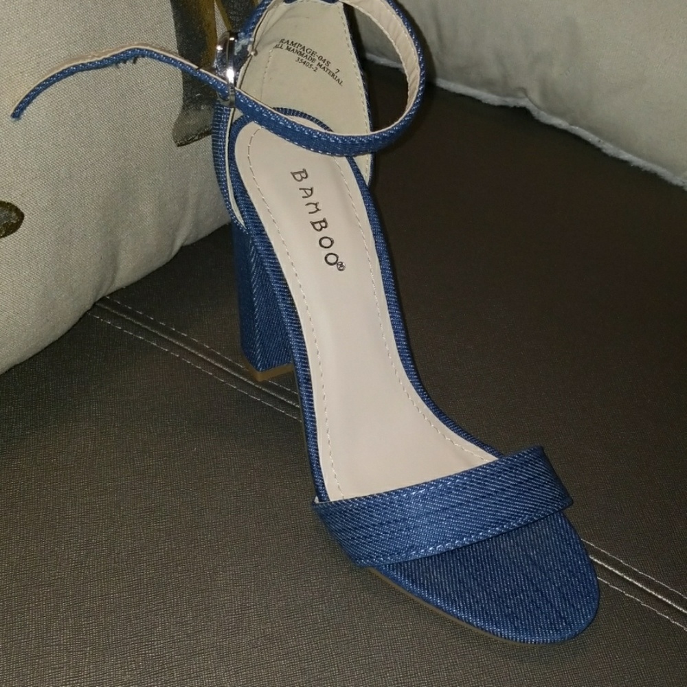 Shoe color jeans